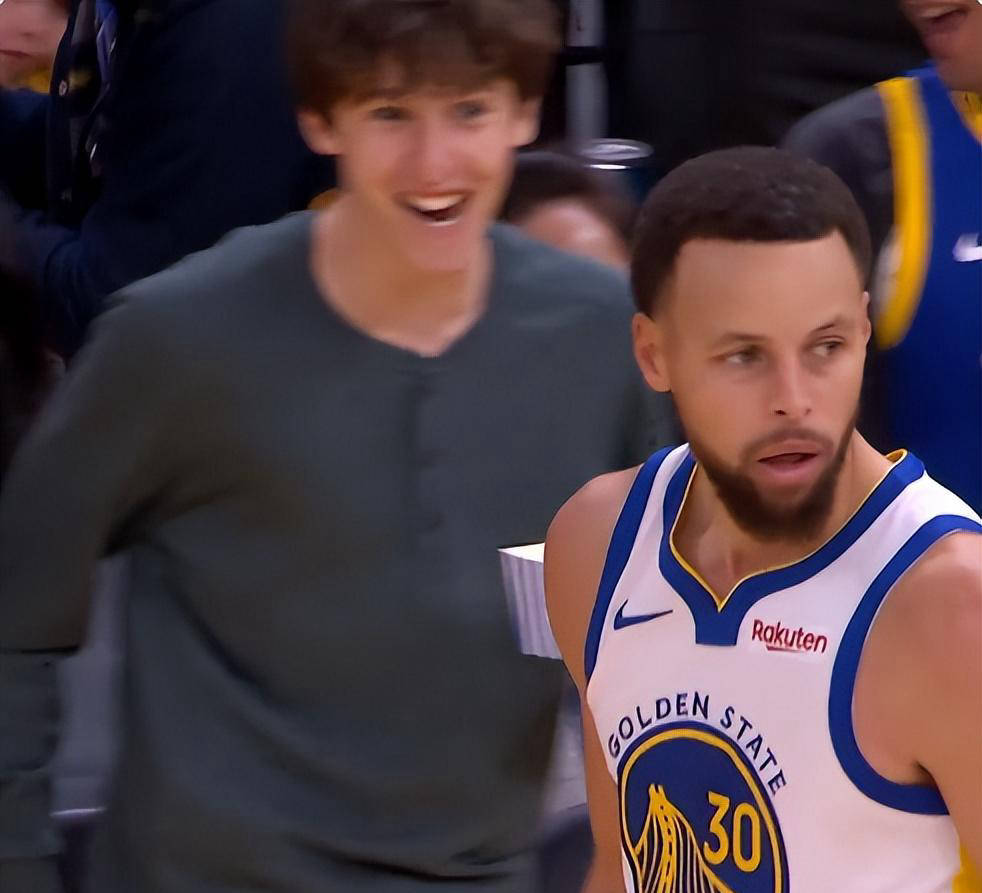 库里在老鹰比赛中势不可挡，高光表现引发热议！的简单介绍